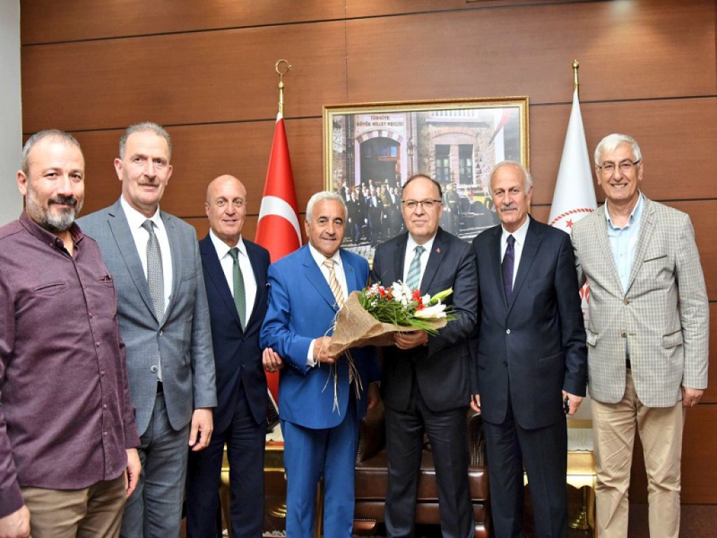 Zonguldak Teknik ve Endüstri Meslek Lisesi Vakfı (ZOTEV) Sayın Valimiz Mustafa TUTULMAZ'ı ziyaret ettiler. 1