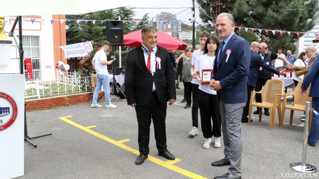 Okulumuz Eski Mezunları Geleneksel Pilav Günümüzde Buluştular. 2