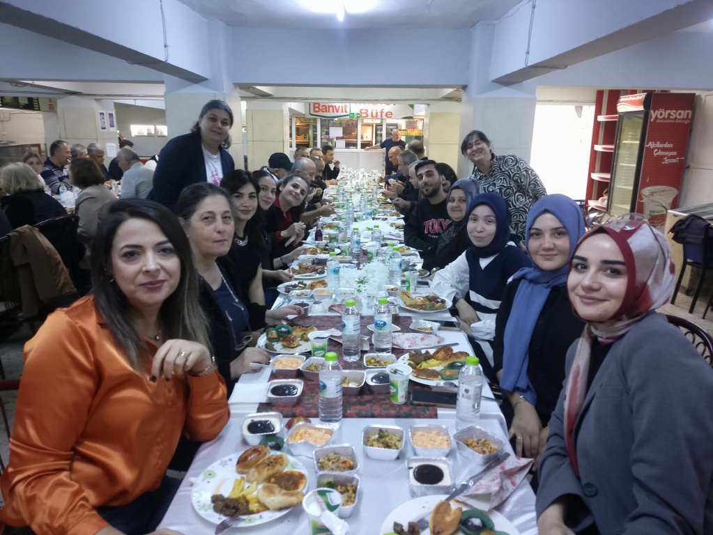 Okulumuzda Anlamlı Öğretmenler Günü Kutlaması: ZOTEV'in Değerli Katkılarıyla Coşku Dolu Anlar Yaşandı 3