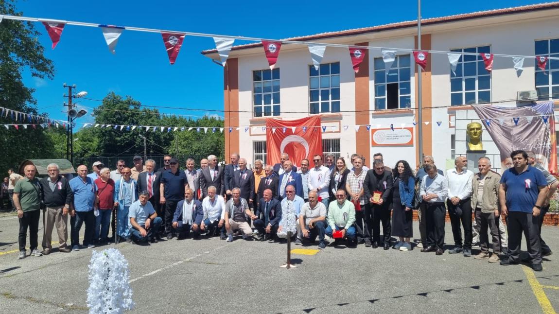 Zonguldak Mesleki ve Teknik Anadolu Lisesi’nde Tarihi Buluşma: 13. Pilav Günü Coşkuyla Kutlandı